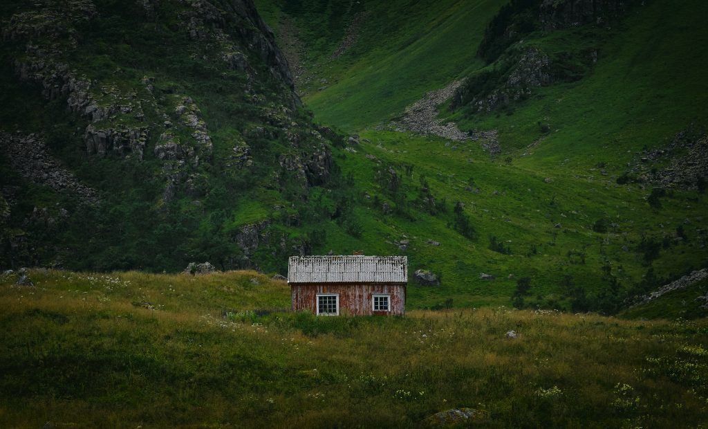 Petite maison dans la montagne